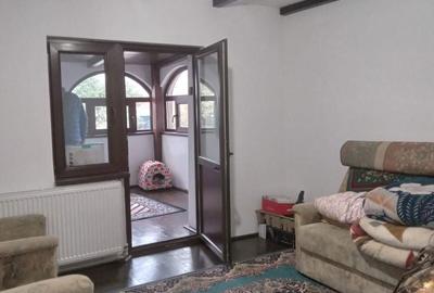 Apartament cu 4 camere decomandat în Central - 4