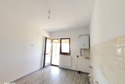 Casă cu 4 camere cu Teren 310 Mp în Central - 2
