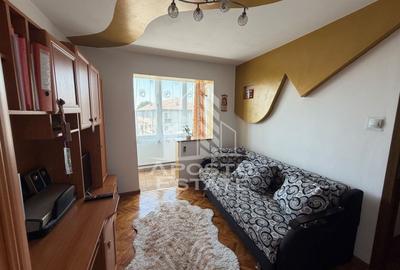 Apartament cu 3 camere semidecomandat în Dacia - 4