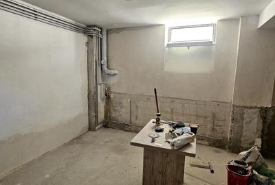 Duplex cu 7 camere cu Canalizare în Vest - 18