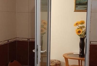 Apartament cu 2 camere decomandat în Micro 13 - 2
