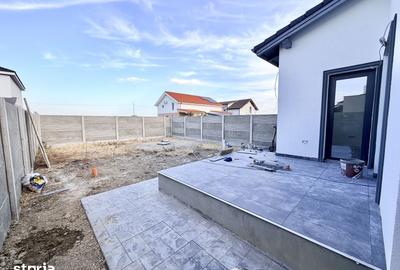 Casă cu 4 camere cu Teren 275 Mp în Moșnița Nouă