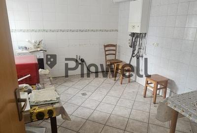 Casă individuală cu 5 camere cu Canalizare în Domenii