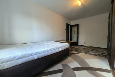 Apartament cu 2 camere decomandat în Confecții