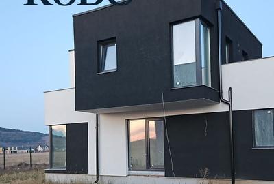 Casă cu 5 camere decomandat cu Teren 500 Mp în Sânpetru - 2