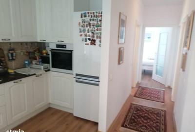 Apartament cu 3 camere în Europa
