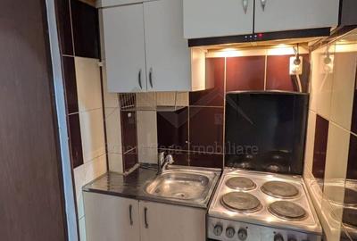 Garsonieră în Baza 3