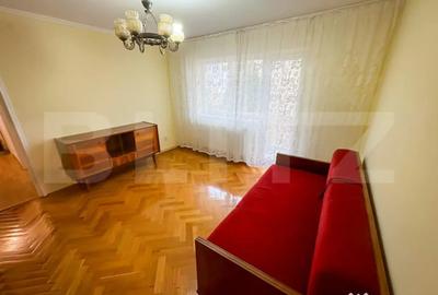 Apartament cu 4 camere semidecomandat în 22 Decembrie - 1