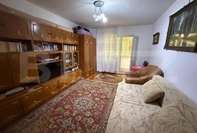 Apartament cu 3 camere circular, mobilat în Nord