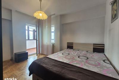 Apartament cu 3 camere decomandat, mobilat în Sud