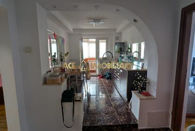 Apartament cu 4 camere decomandat, mobilat în Berceni - 6