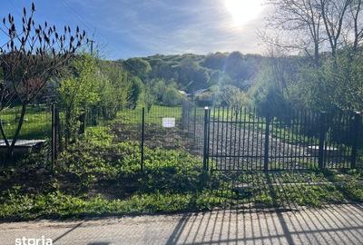 Teren de 2800 mp, în Central