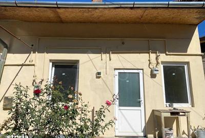Casă cu 1 camere semidecomandat cu Teren 141 Mp în 22 Decembrie 1989