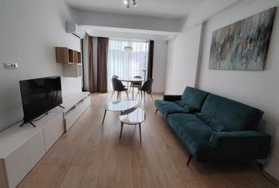 Apartament cu 2 camere decomandat, mobilat în Politehnica