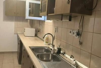 Casă cu 5 camere cu Teren 2900 Mp în Central - 1