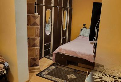 Casă cu 4 camere cu Teren 133 Mp în Central - 1