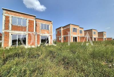 Duplex cu 3 camere cu Canalizare în Moșnița Nouă - 3