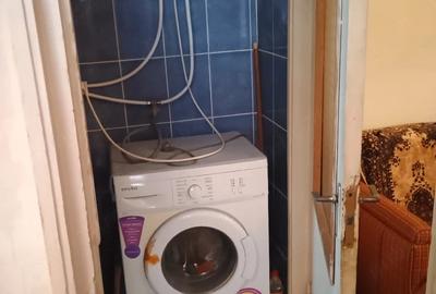 Apartament cu 3 camere semidecomandat în Exterior Vest