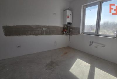 Duplex cu 4 camere semidecomandat cu Teren 287 Mp în Moșnița Nouă - 2