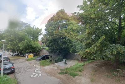 Teren de 498 mp, în Central - 2