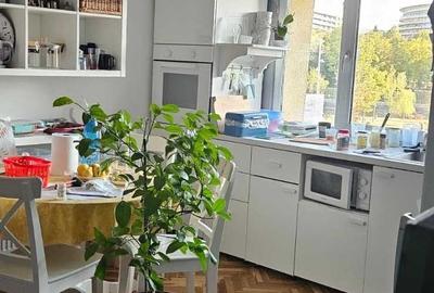 Apartament cu 3 camere decomandat în Grigorescu