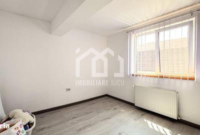 Casă cu 3 camere în Jucu