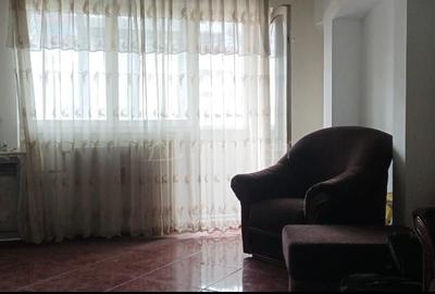 Apartament cu 2 camere decomandat în Republicii