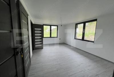 Casă cu Teren 2600 Mp în Râciu - 12