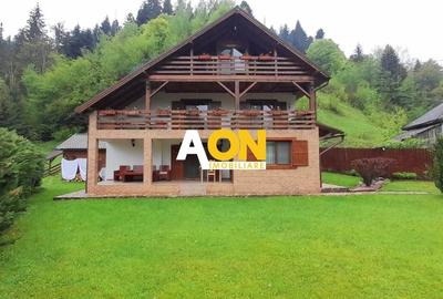 Casă individuală cu 8 camere cu Canalizare în Vadu Moților - 1