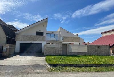 Casă cu Teren 700 Mp în Săcălaz