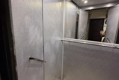 Apartament cu 3 camere decomandat, mobilat în Mircea cel Bătrân