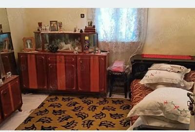 Casă cu 5 camere cu Teren 1800 Mp în Unirea - 4