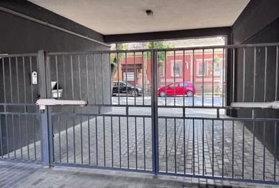 Apartament cu 3 camere nedecomandat în Central - 24