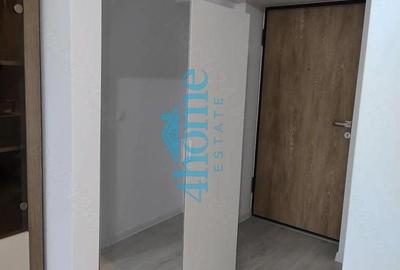 Garsonieră în Titan - 2