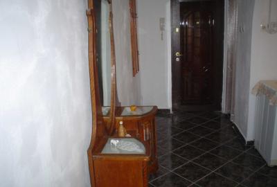 Apartament cu 2 camere decomandat în Cetății