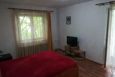 Garsonieră decomandată în Muncii