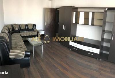 Apartament cu 4 camere în Tineretului