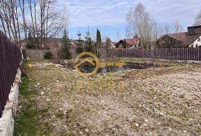 Teren de 1535 mp, în Central - 4