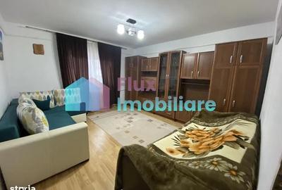 Garsonieră decomandată în Central
