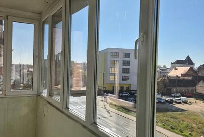 Apartament cu 2 camere decomandat în Central - 3
