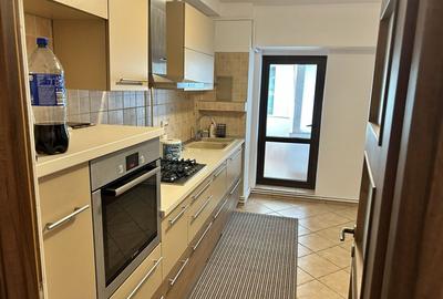 Apartament cu 3 camere decomandat în Păcurari