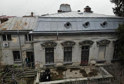 Casă cu 3 camere în Central