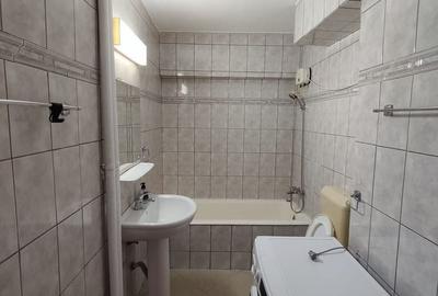 Apartament cu 3 camere în Calea Victoriei
