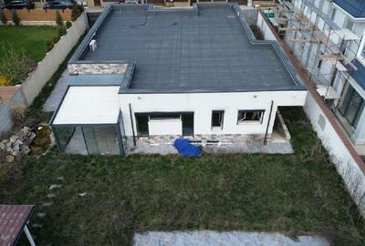 Casă individuală cu 10 camere cu Teren 780 Mp în Vest - 2