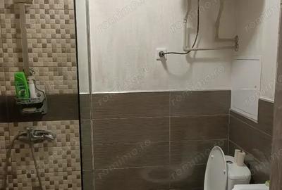 Garsonieră decomandată în Apărătorii Patriei