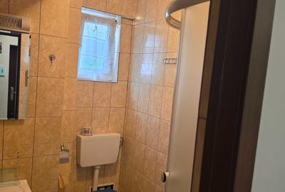 Garsonieră decomandată în Ipotești