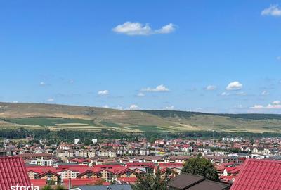 Casă cu 4 camere cu Teren 412 Mp în Florești