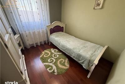 Casă cu 6 camere cu Teren 850 Mp în Central