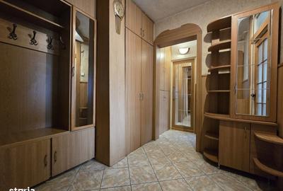 Apartament cu 2 camere decomandat în Vest