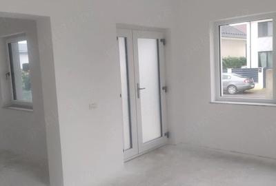 Casă cu Teren 500 Mp în Strejnicu - 6